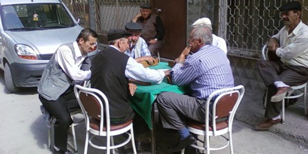 Sigara yasağı genişletiliyor açık alan daraltılıyor