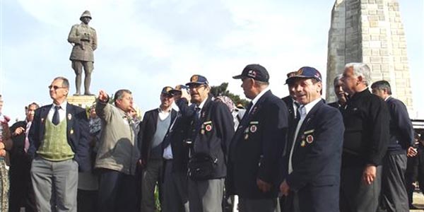 Ödemişli gaziler, belediyenin desteğiyle Çanakkale'yi gezdi