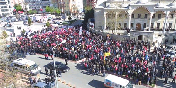 Metal işçileri eylemlerini sürdürüyor