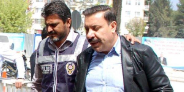 Baş danışman rüşvet alırken suçüstü yakalandı