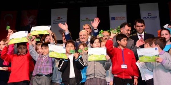 'Çevre çiçekleri tiyatro' gösterileri 30 bin öğrenciye ulaştı