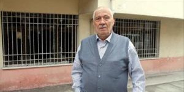 Engelli komşusunu yangından son anda kurtardı