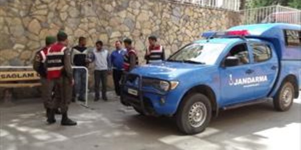 Hayvanları çalamadan yakalandılar