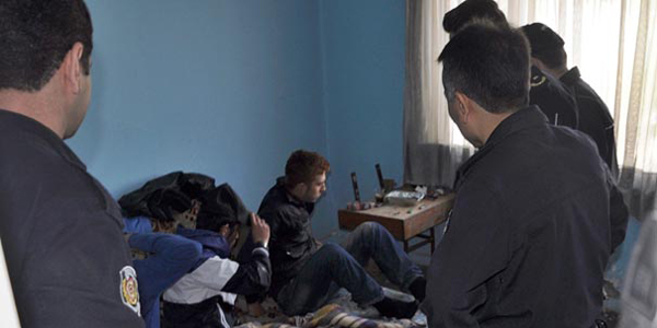 Polis müdürünün duyarlılığı 3 canı kurtardı
