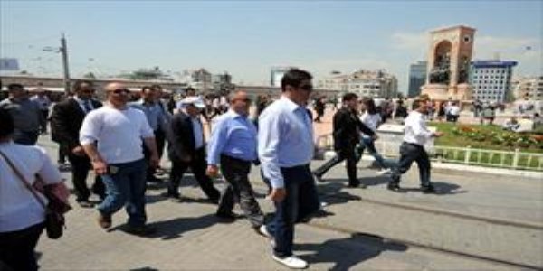 Taksim'de polis mdrleri 1 Mays kefi yapt