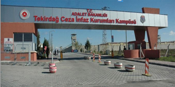 PKK'lılar açlık grevinde kilo aldı
