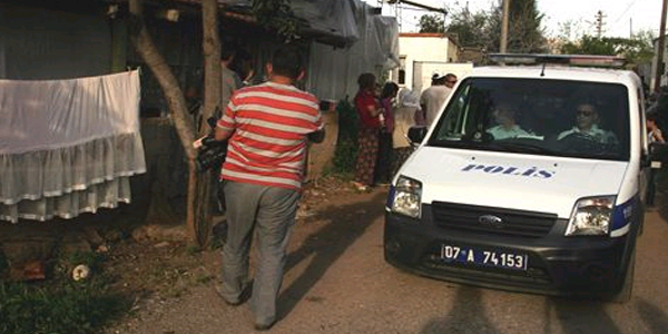 Eşini dövdü, evi yakmaya kalktı