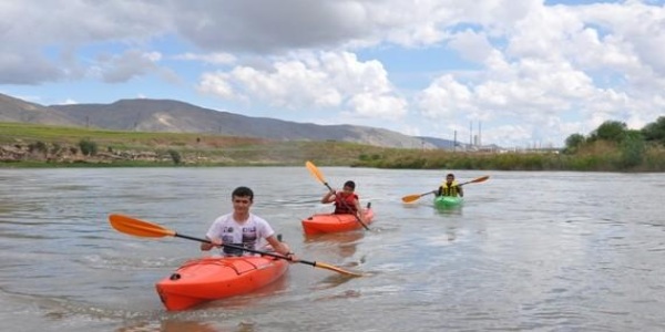 Dicle Nehri'nde kano eğitimleri başladı