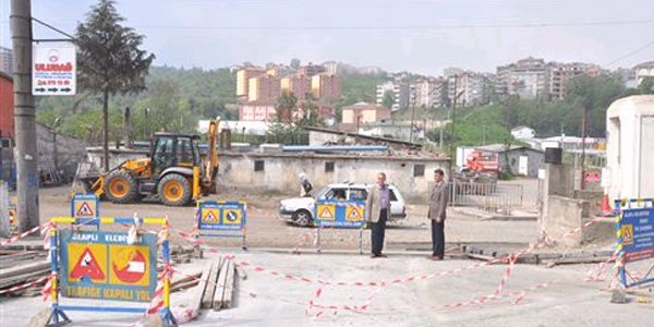 Alaplı'da, bozuk olan yollar asfaltlanıyor