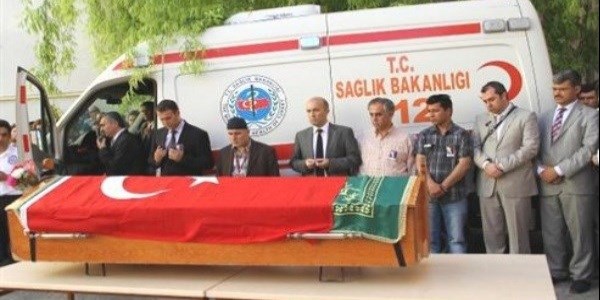 Acil tıp teknisyeni Özlen, son yolculuğuna uğurlandı