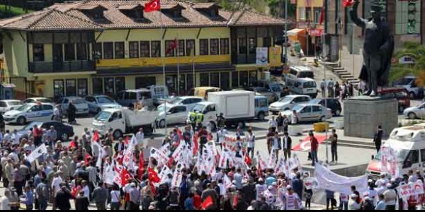 Rize'de 35 yıl sonra 1 Mayıs kutlandı