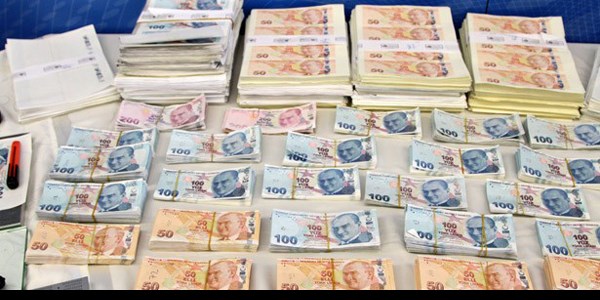 Kooperatif binasından memur maaşlarını çaldılar