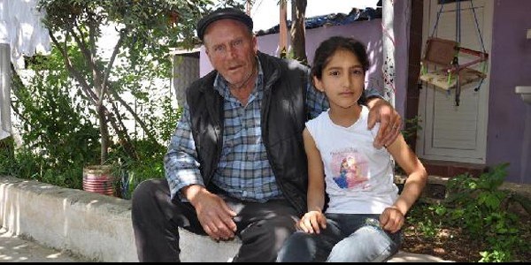 9 yıldır karnında kurşunla yaşıyor