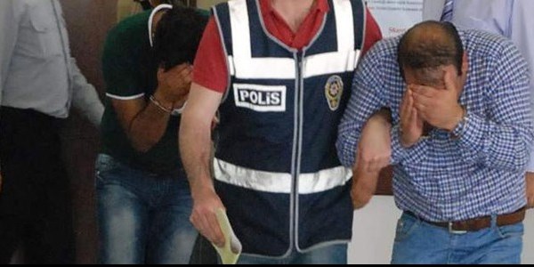 Şanlıurfa'da eşcinsel çete çökertildi
