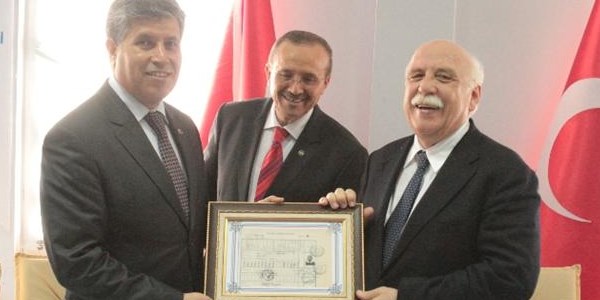Bakan Avcı'ya diploma sürprizi