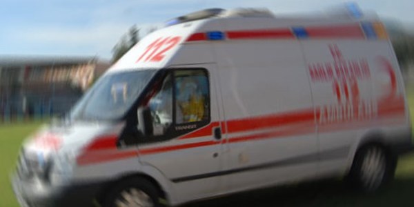 Öğrenci servisi Tır'a çarptı: 7 yaralı
