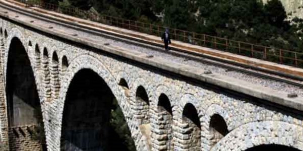 Soğuk rayların arasında geçen bir ömür