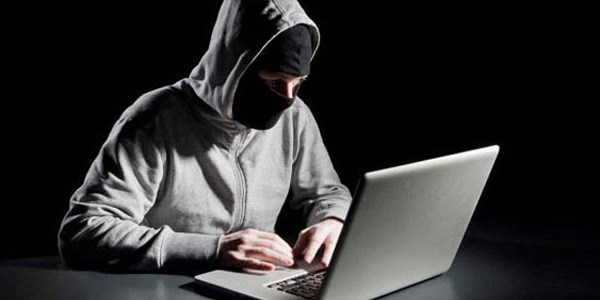 Korsanlar, Meclis'in internet sitesini çökertemedi