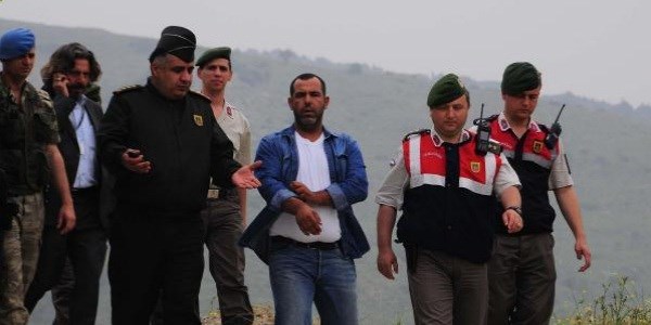 Kendisiyle ilgilenilmedi diye restoranı bastı: 5 yaralı