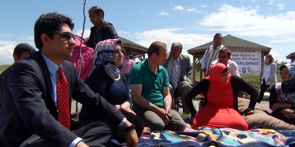 Erciş'te engelliler gönüllerince eğlendi