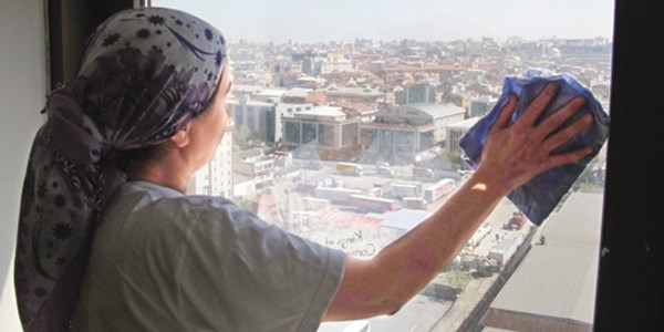 Yargıtay: Ev işçileri dernek kursun