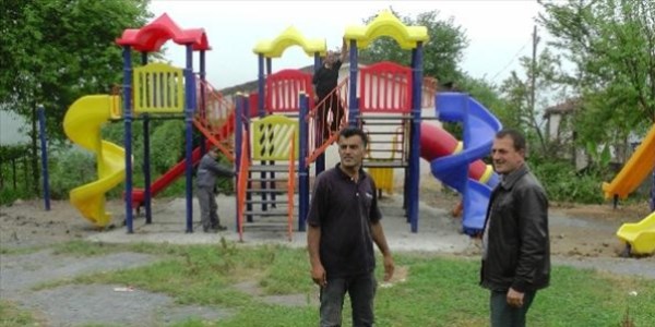 Her köye çocuk parkı