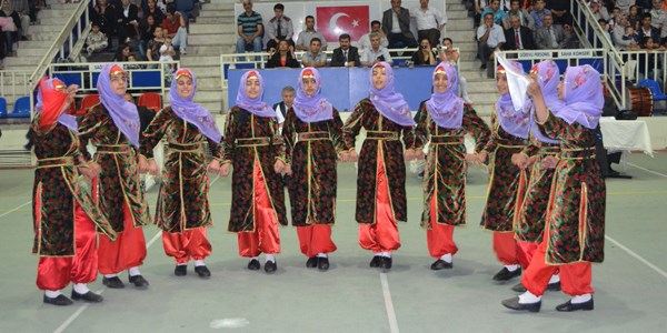 Okullar Arası Halk Oyunları yarışması sona erdi