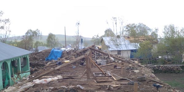 Yayla köyünü hortumdan sonra yağmur vurdu