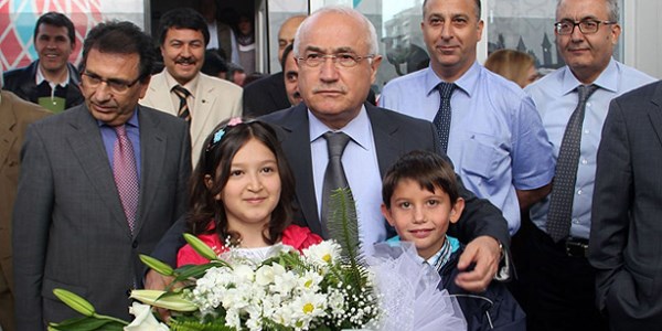 Çiçek: Kampüs yerine külliye desek