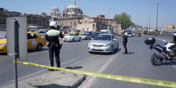 stanbul'da baz yollar trafie kapatlacak