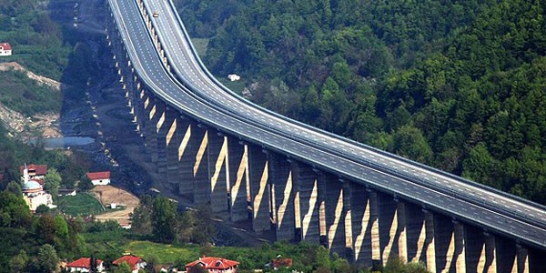 Karayolları bu yıl köprülerle donatılacak
