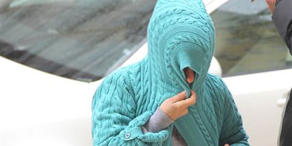 Evinde fuhuş yaptıran kadın gözaltına alındı