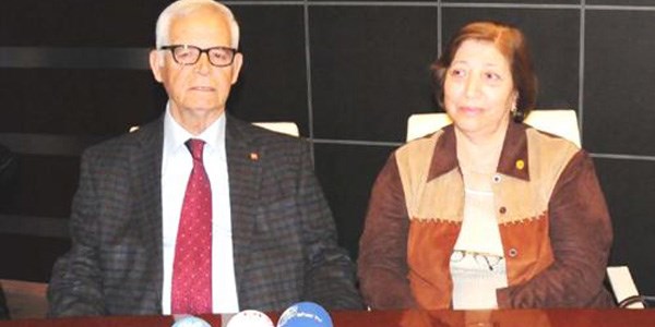 Emekli öğretmen çiftten eğitime 400 bin lira bağış