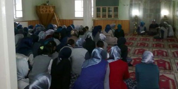 İmam hatip lisesi öğrencileri için uygulama camisi