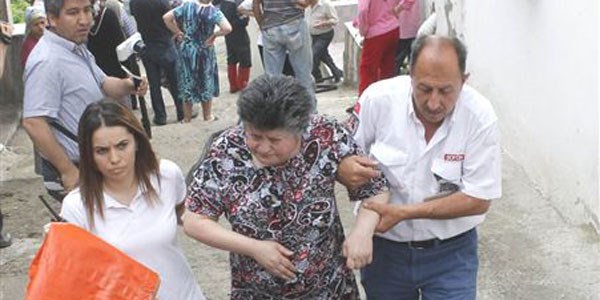 Zihinsel engelli kadın evi yaktı