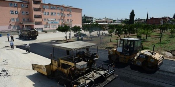 Adana Büyükşehir okullarda spor alanları oluşturuyor