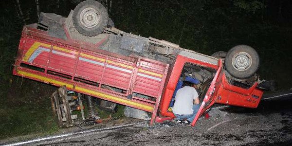 İnşaat işçileri kaza yaptı: 5 yaralı