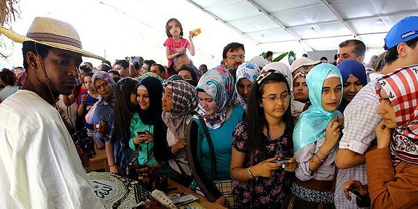 2 bin çocuk 'Türkçe' için buluştu