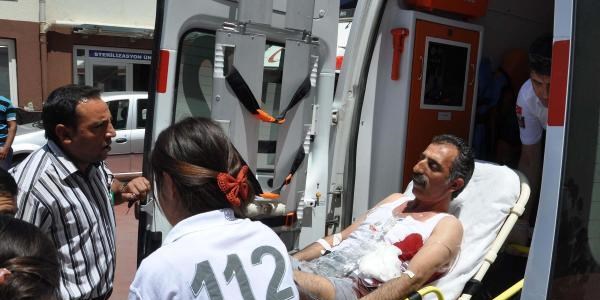 Annesiyle ilişkisi olduğunu iddia ettiği kişiye parkta 3 kurşun