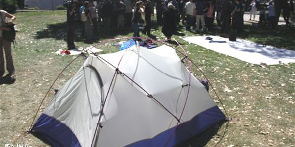 Taksim'de nbet tutan gstericilere polis mdahale etti