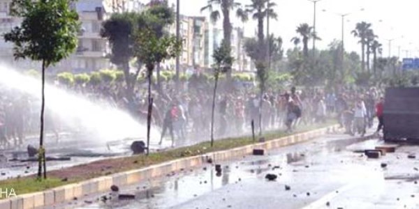Antalya'da serbest bırakılanlar yine olaylara karıştı