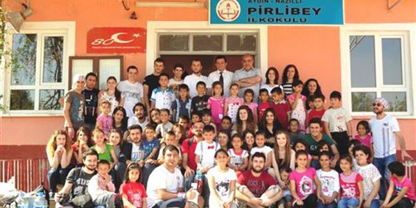 Toplum gönüllülerinden örnek davranış