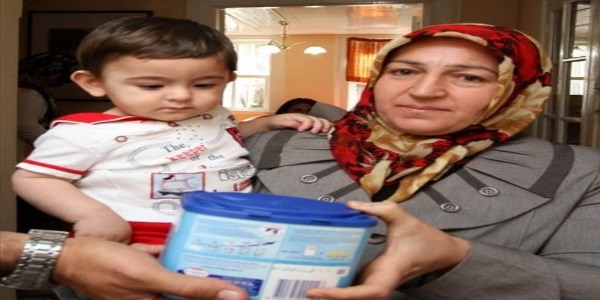 Bebeklerin mamaları Konak Belediyesi'nden