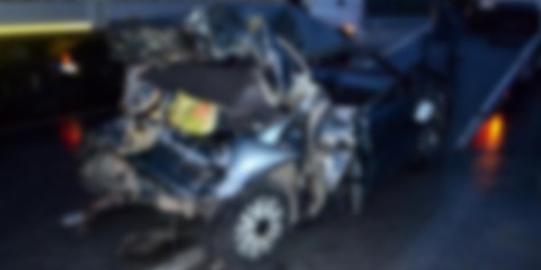 Silivri'de TIR otomobili biçti: 4 ölü