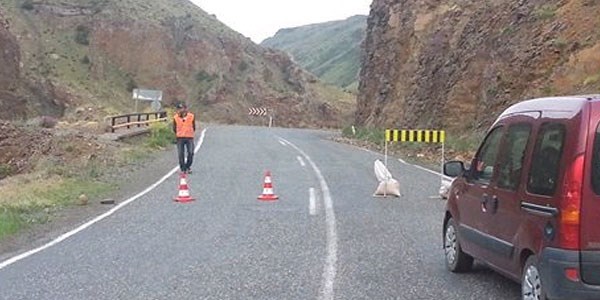 Kağızman - Erzurum yolu trafiğe kapatıldı