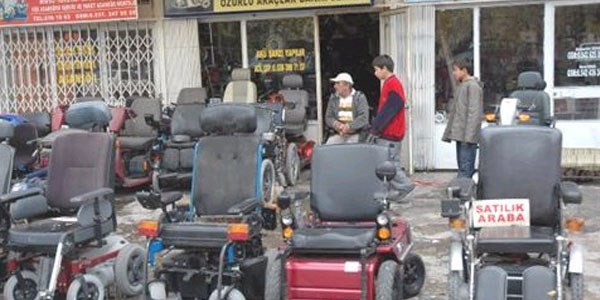 Tamirci bulamayınca kendisi usta oldu