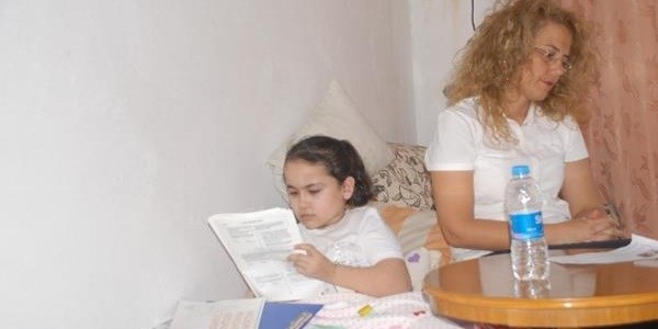 Evindeki yatağında sınava girdi