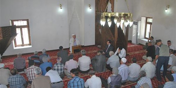 Restorasyonu tamamlanan Karpuzlu Çarşı Cami ibadete açıldı