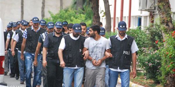 Adana'daki 13 şüpheli serbest bırakıldı