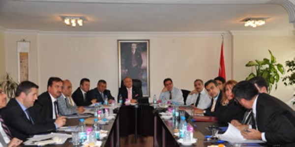 Üst düzey kamu yöneticilerinden değerlendirme toplantısı